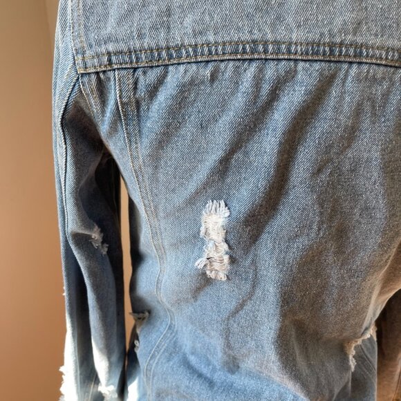 Elan Denim Jacket with Embroidered Floral Embellishments Size S - Picture 8 of 13